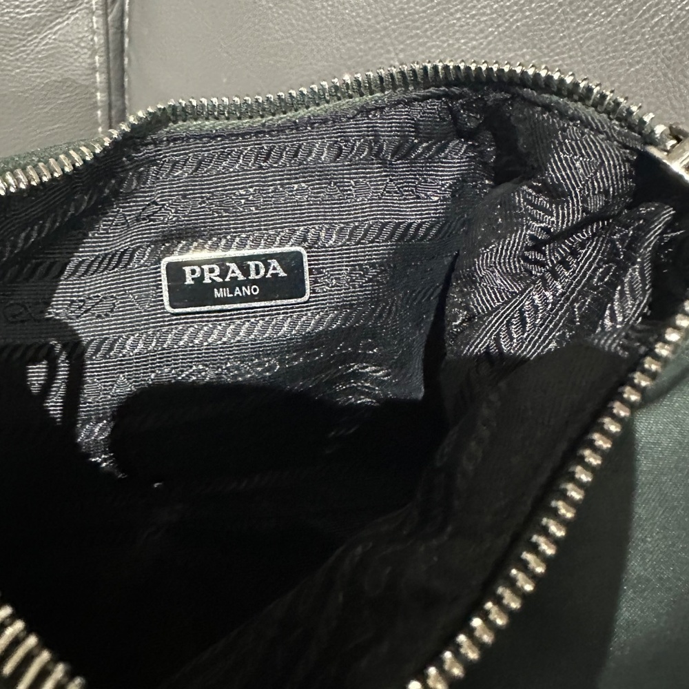 Prada Green Re-Edition 2005 - Picture 3 of 10